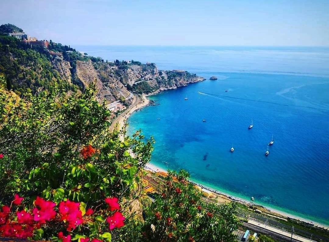 Blue Sky House Bed & Breakfast Taormina Bagian luar foto