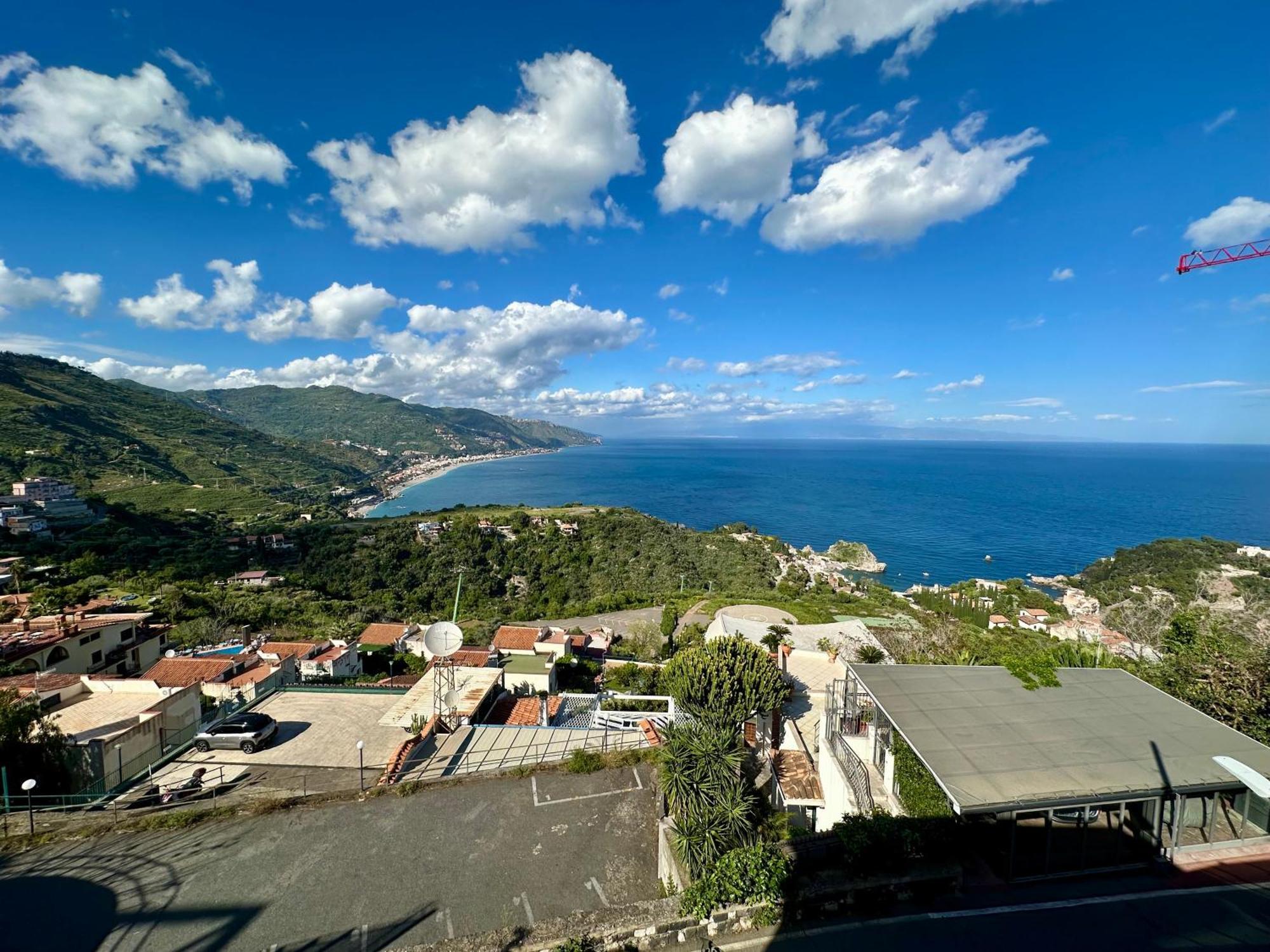 Blue Sky House Bed & Breakfast Taormina Bagian luar foto