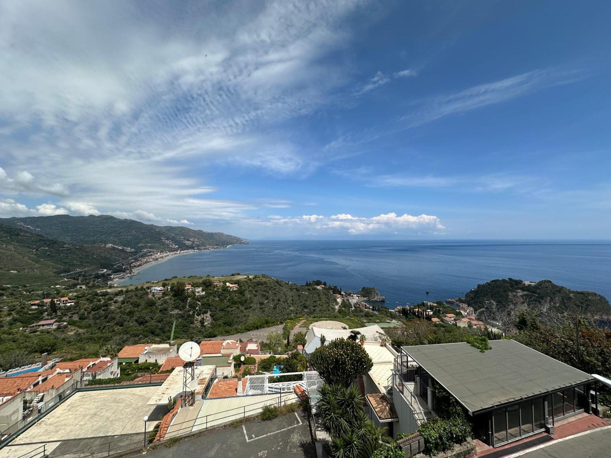Blue Sky House Bed & Breakfast Taormina Bagian luar foto
