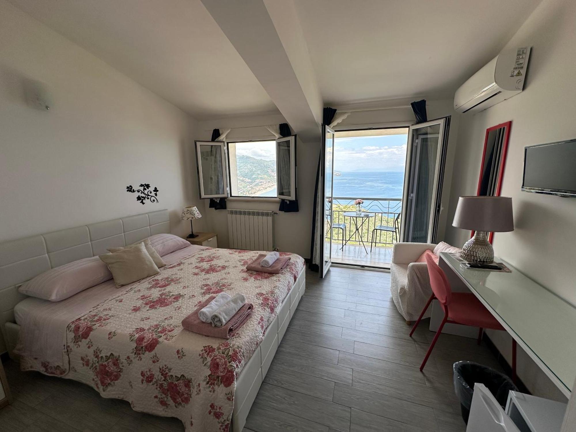 Blue Sky House Bed & Breakfast Taormina Bagian luar foto