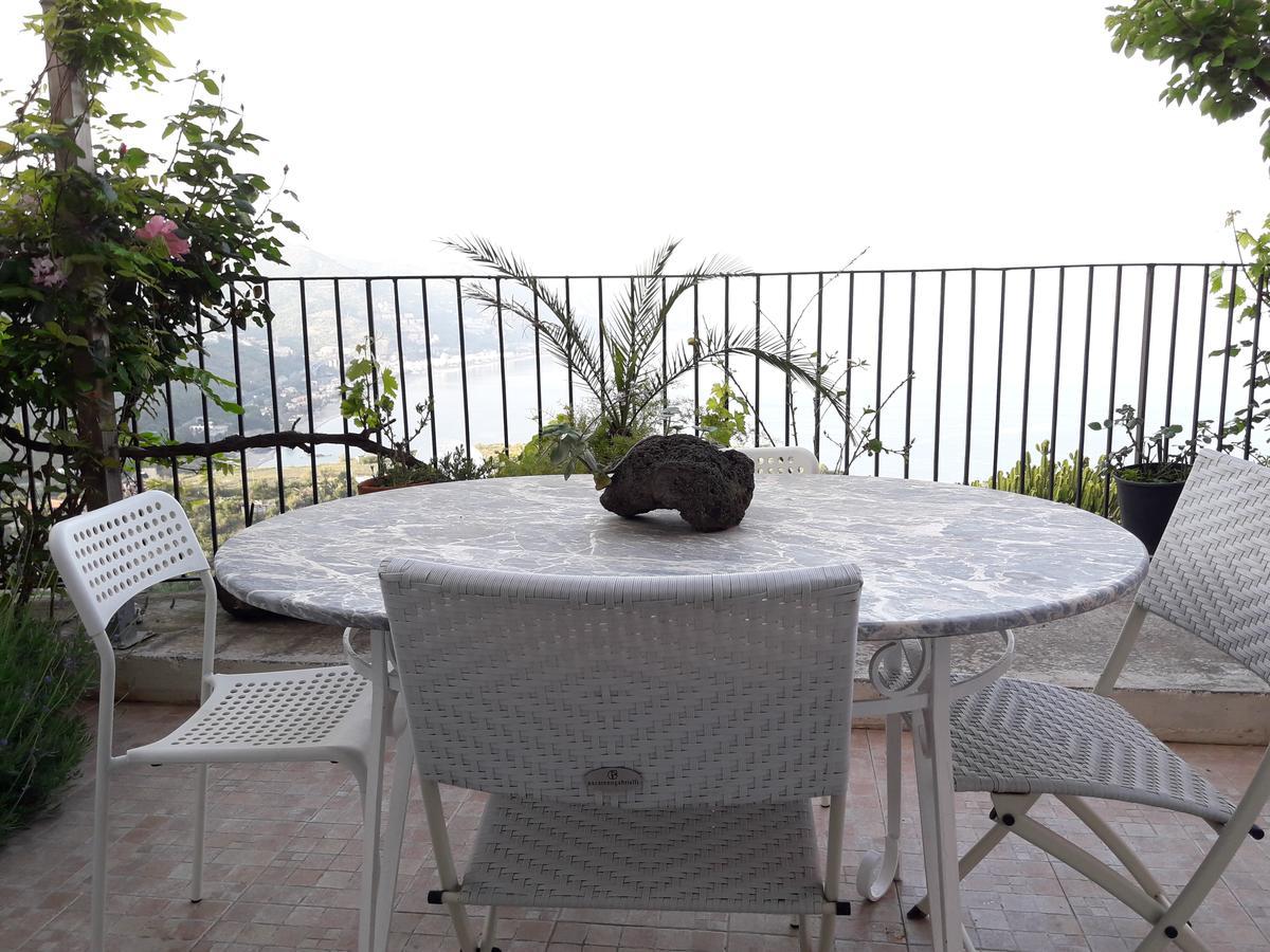 Blue Sky House Bed & Breakfast Taormina Bagian luar foto